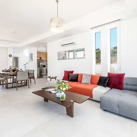 Mylos Lifestyle Seaview 21 Villa Protarász